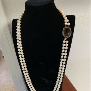 Pearl necklace strands